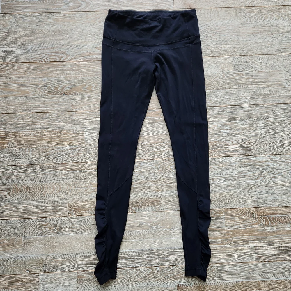 Lululemon pants - Picture 3 of 6